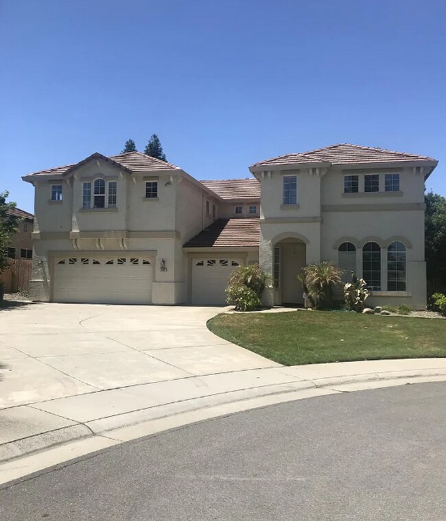 Building Photo - Upscale Living; Private 1 bdrm ADU with Dedicated entrance and backyard!