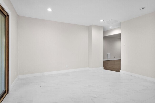 Building Photo - 5518 McKnight St