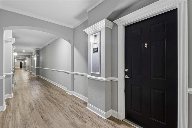 Building Photo - 1850 Cotillion Dr