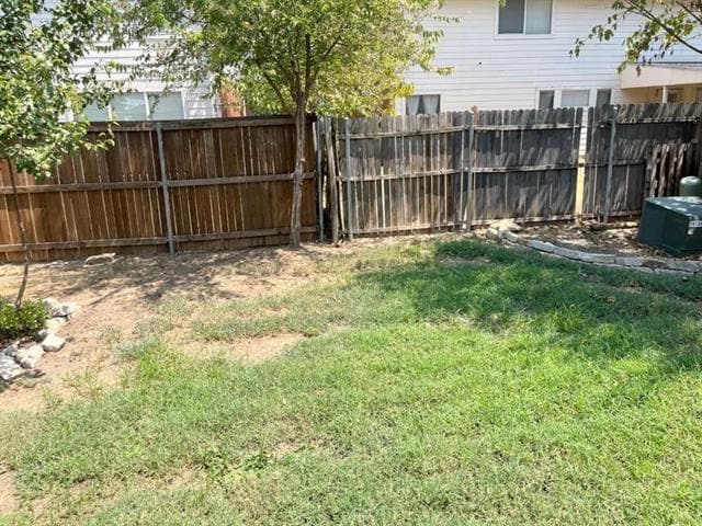Building Photo - 8055 Raleigh Dr