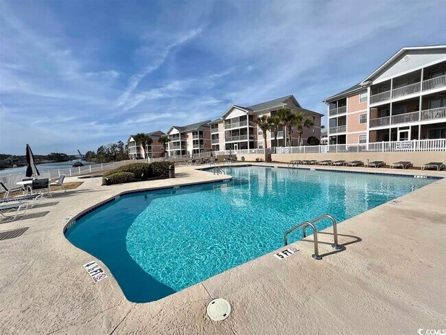 Building Photo - 617 Waterway Village Blvd
