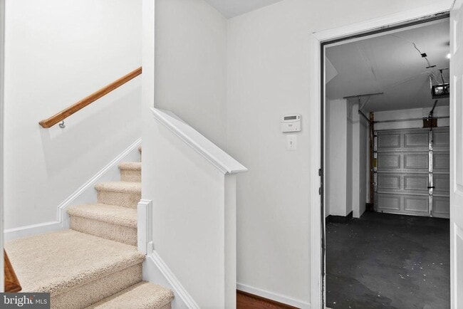 Building Photo - 23177 Ambrosia Ln