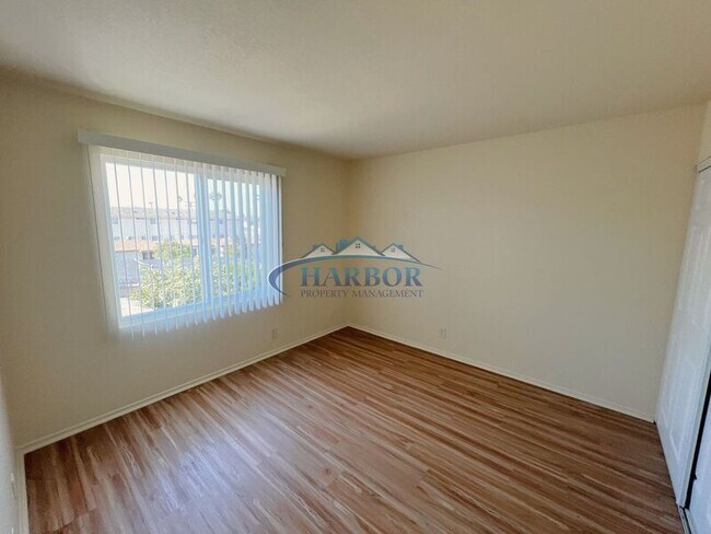 Building Photo - 4567 W 159th St