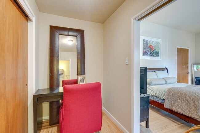 Building Photo - 3600 Grand Ave