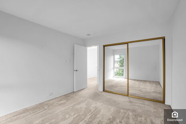 Building Photo - 5218 Admiralty Ln