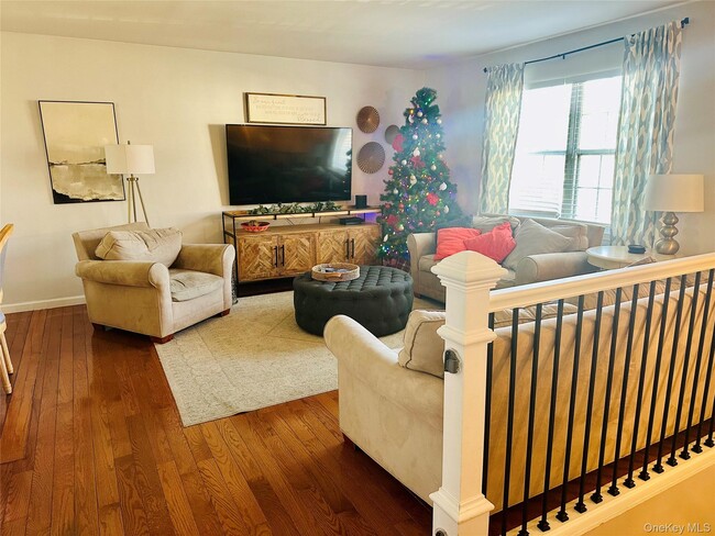 Building Photo - 18 Hawkins St