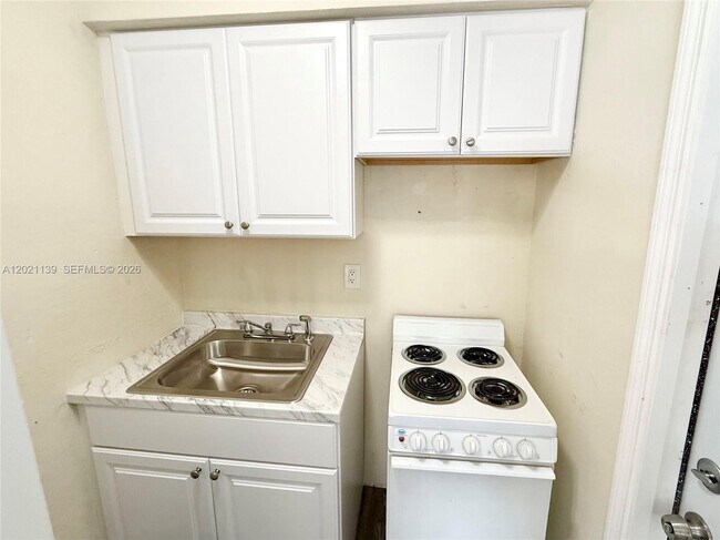 Building Photo - 341 NW 35th Ct
