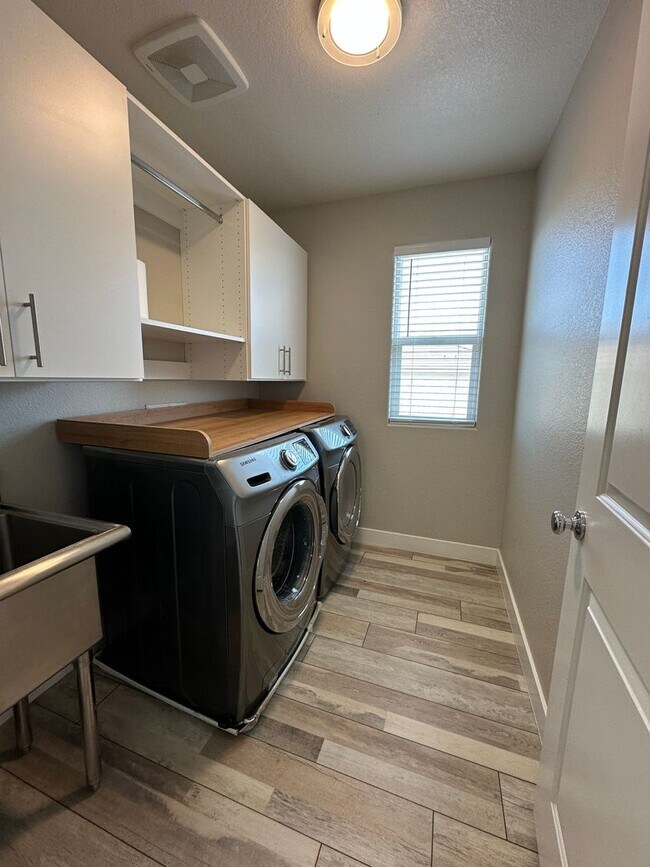 Building Photo - 7758 Meng Ct