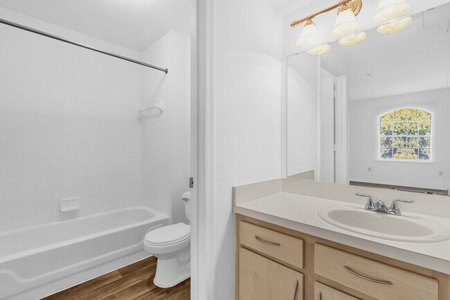 Building Photo - 7360 Westpointe Blvd