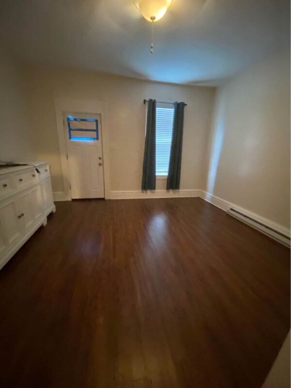 Building Photo - 425 Carlisle St