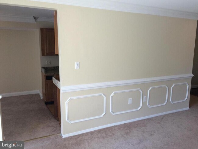 Building Photo - 430 Girard St