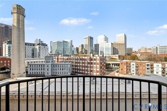 Building Photo - 1101 Haxall Point