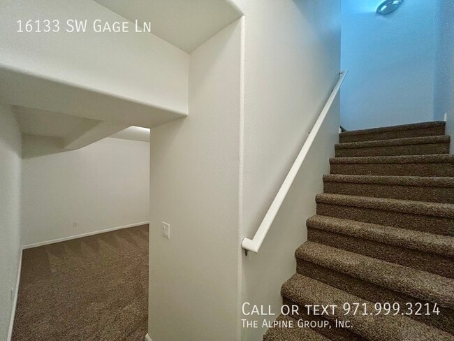 Building Photo - 16133 SW Gage Ln