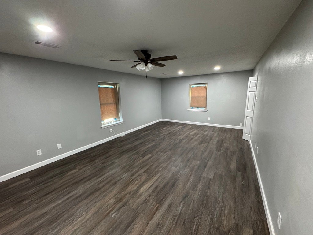 Building Photo - 311 J W Davis Dr