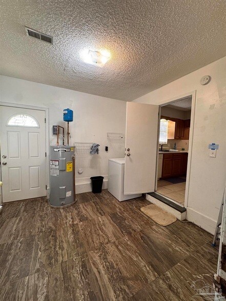 Building Photo - 6406 Antietam Dr