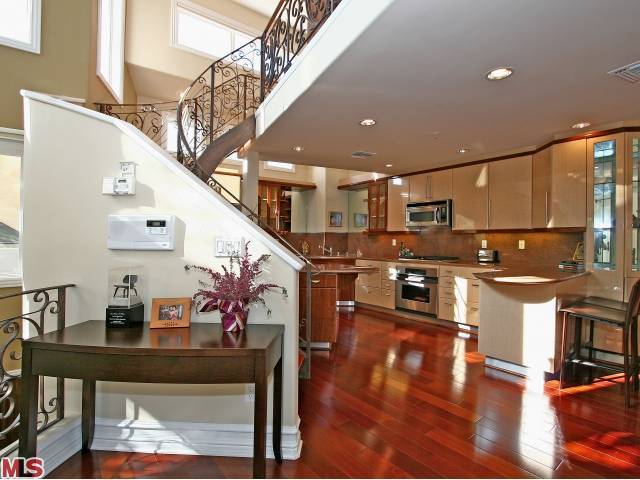 Building Photo - 933 15th Street