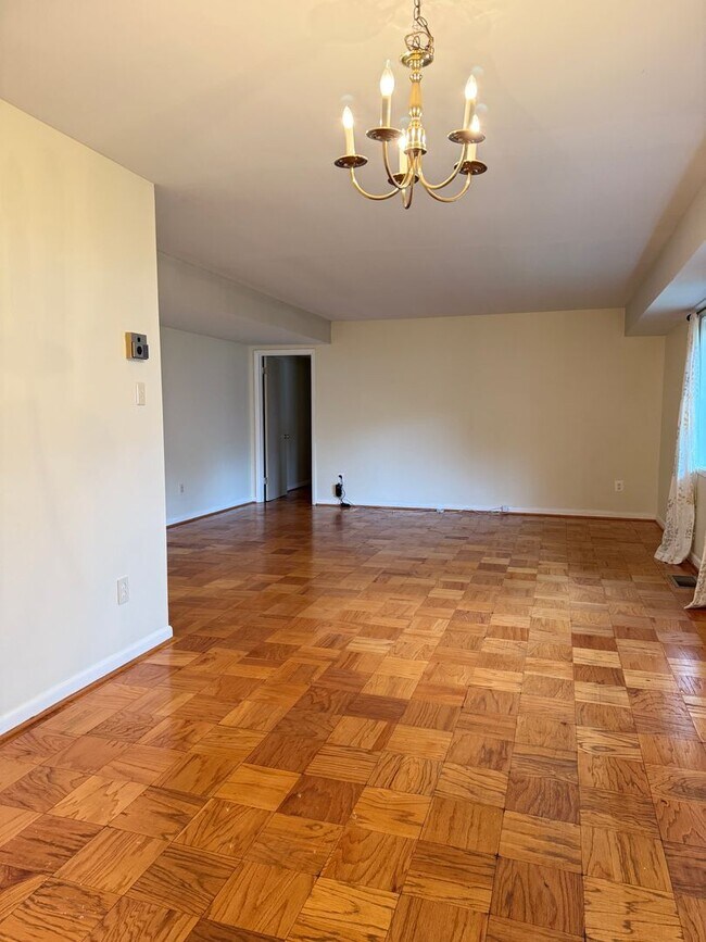 Building Photo - Commuter’s Dream! Large 2BR/2BA Condo Steps from Metro – All Utilities Included!