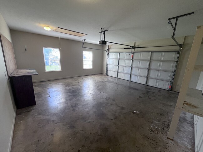 Building Photo - 29 Oak Crest Dr