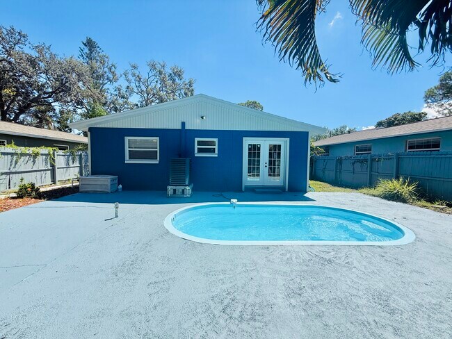 Building Photo - 1735 Michigan Ave NE