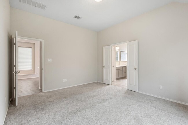 Building Photo - 2630 River Pointe