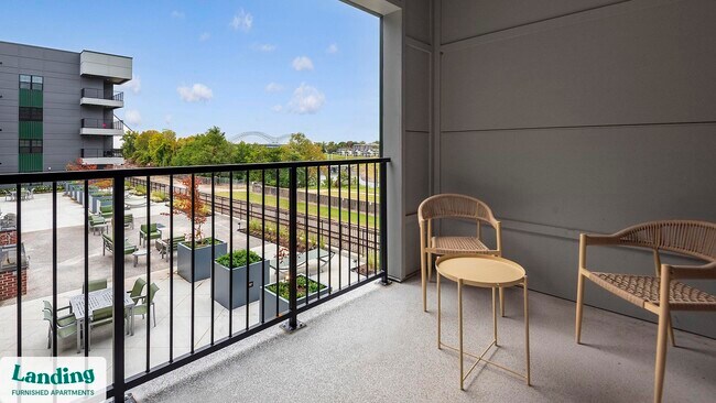 Building Photo - 645 N Front St