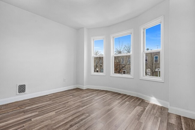 Building Photo - Beautifully Renovated 3 Bedroom 2.5 Bathroom Rental with study in McElderry Park VOUCHER Holders ...