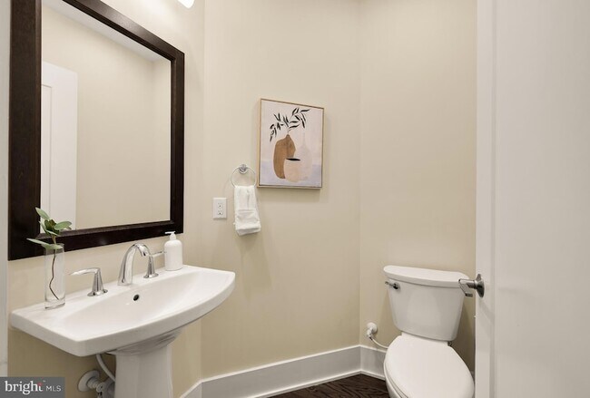 Building Photo - 153 Winsome Cir