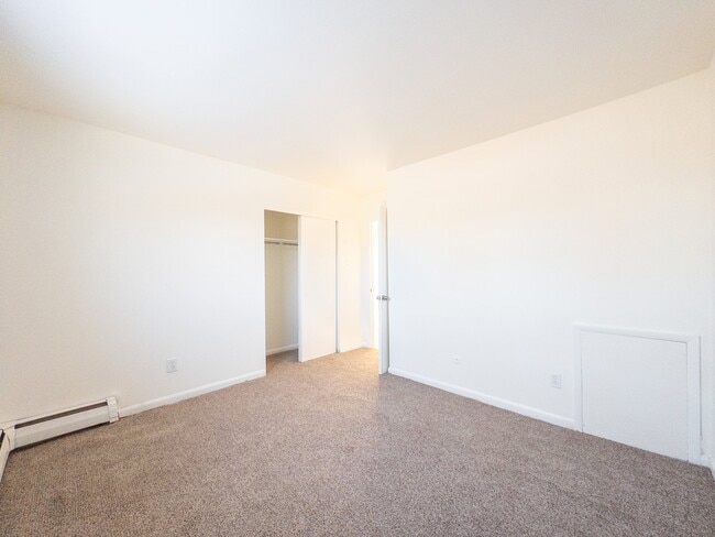 Carpeted Bedroom - College Court