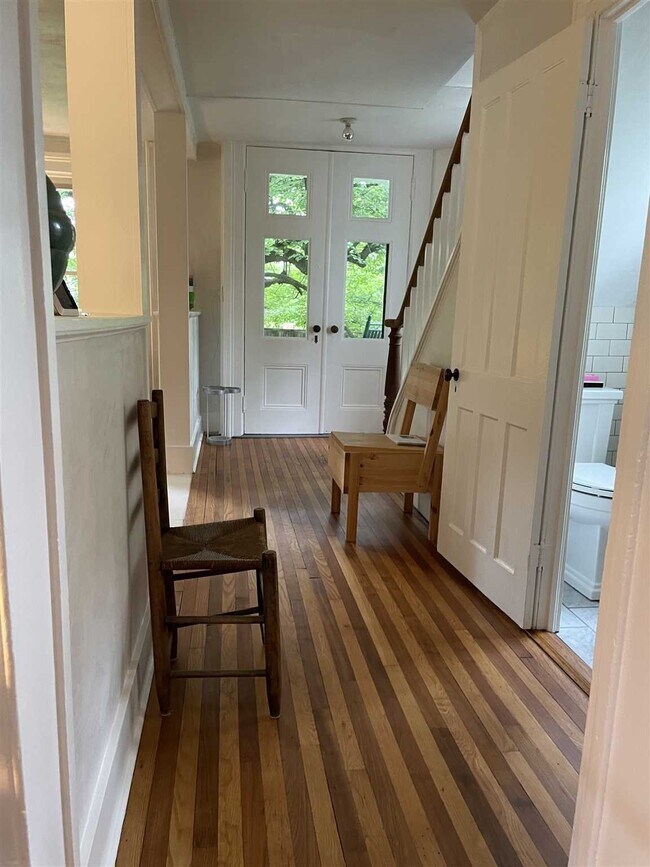 Building Photo - 16-18 Broadway