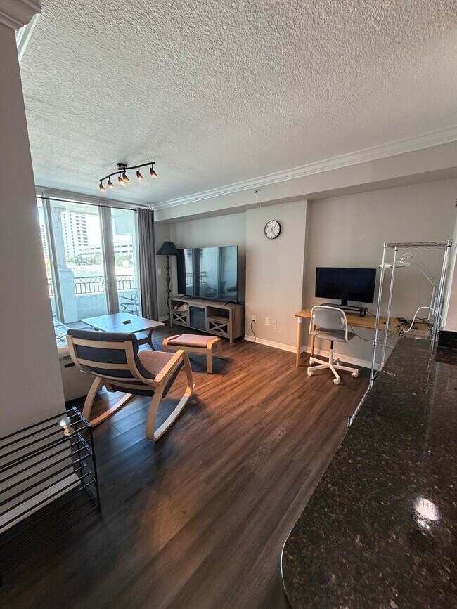 Building Photo - 600 S Dixie Hwy