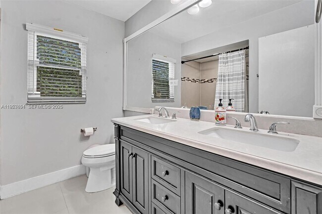 Building Photo - 10301 Panama St