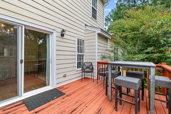 Building Photo - 2723 Sterling Park Dr