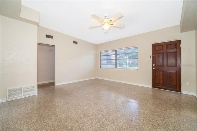 Building Photo - 3504 Lake Margaret Dr
