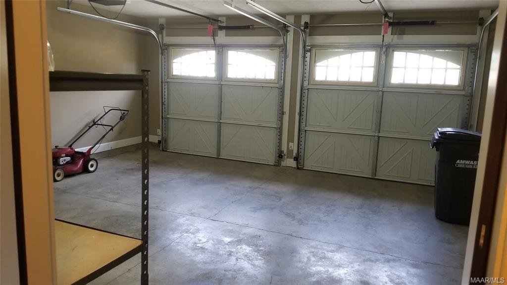 Building Photo - 9001 Saw Tooth Loop