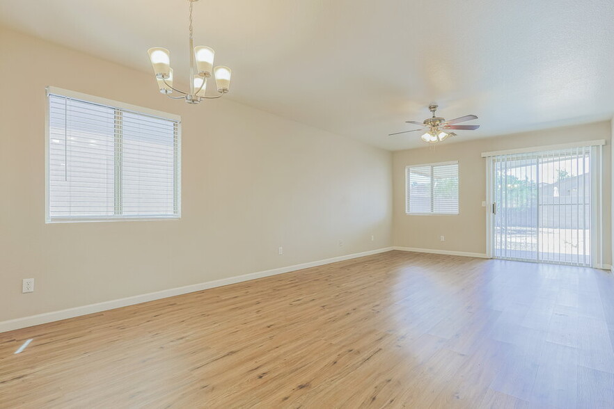 Building Photo - 1055 E Denim Trail