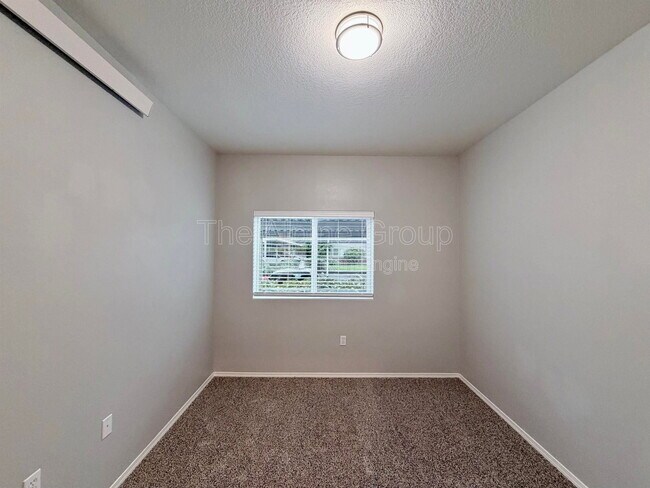 Building Photo - 10020 SW 125th Ave