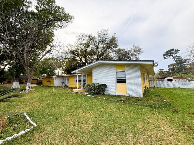 Building Photo - 4011 Dryden Rd