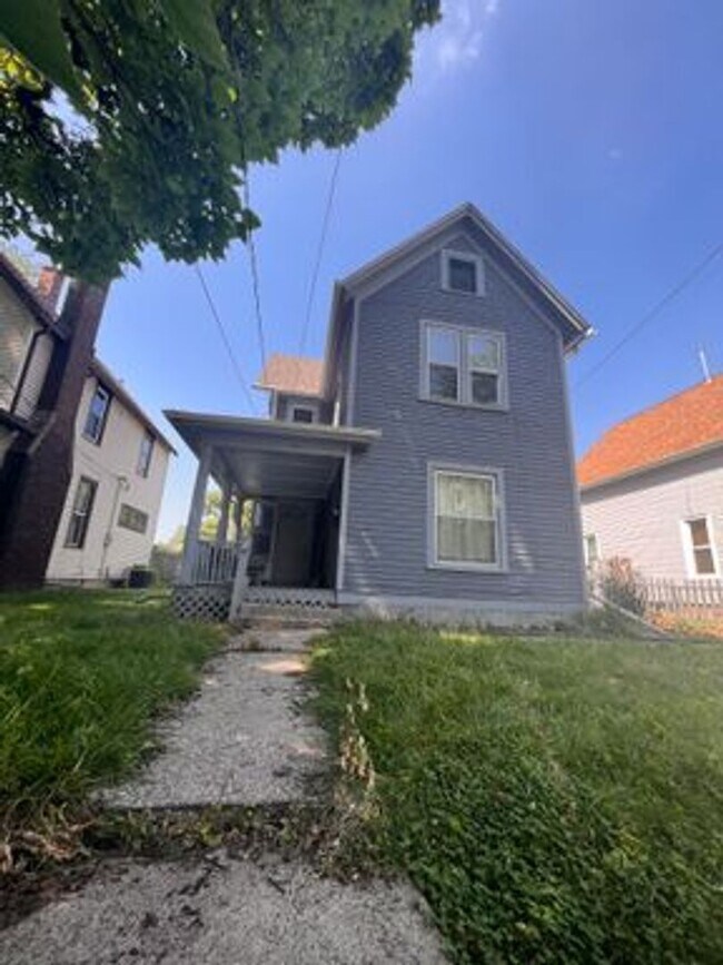 Primary Photo - 1845 14th Ave