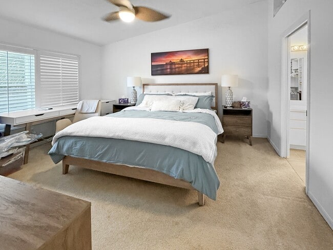 Building Photo - 14980 Vista View Way