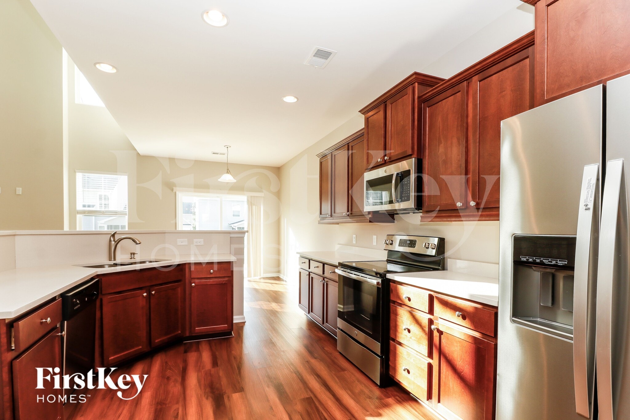 Building Photo - 326 Silverleaf Ln