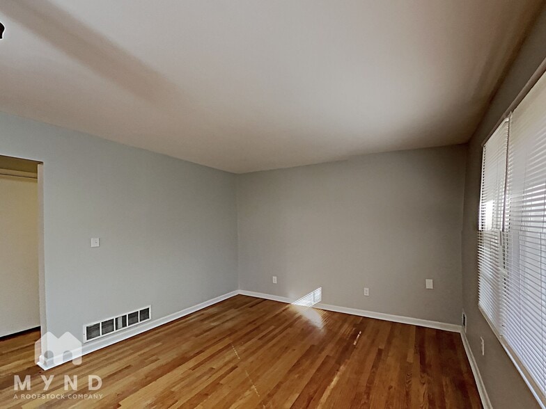 Building Photo - 1081 McCalla St NE