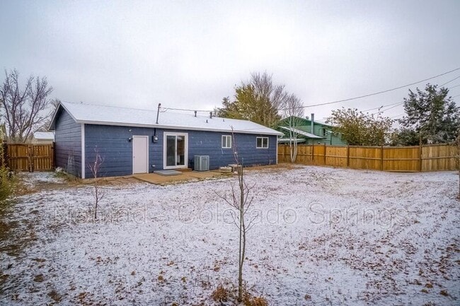 Building Photo - 1524 Maxwell St