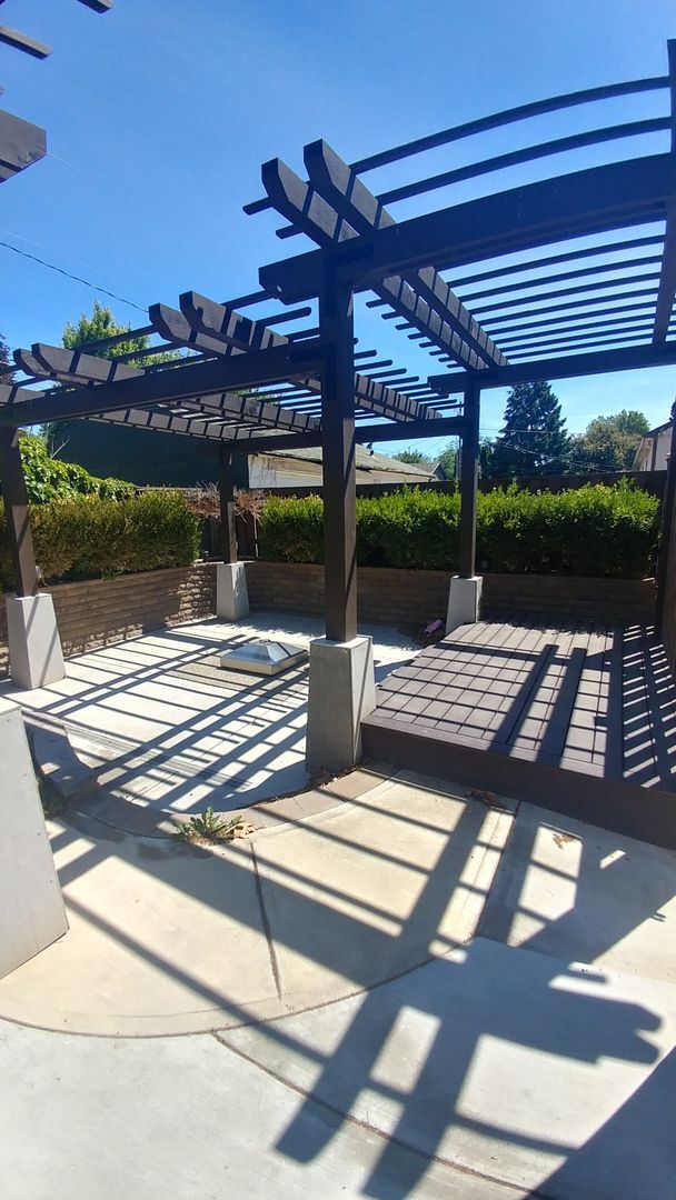 Building Photo - Charming Richland Home with Spacious Layou...