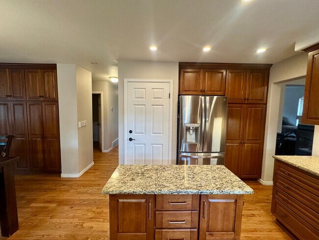 Building Photo - Beautiful home in Black Forest on 2.5 acres