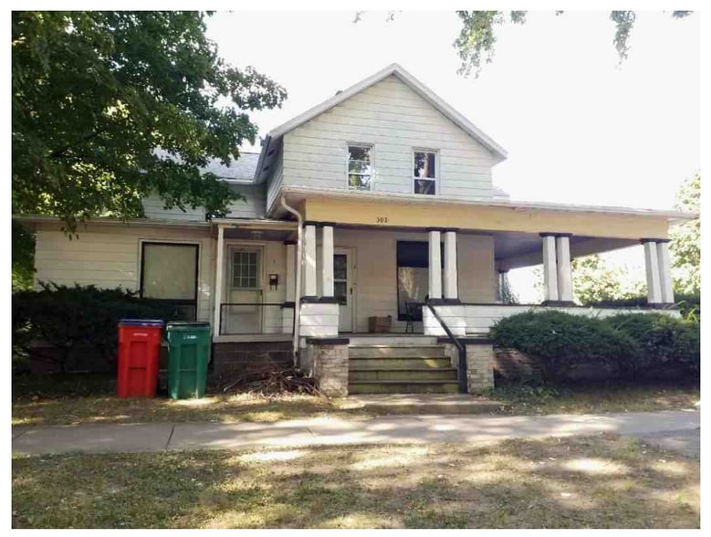 main building front - 302 W Washington St