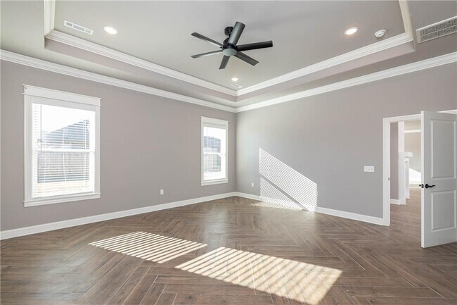 Building Photo - 5653 Poppy Ave