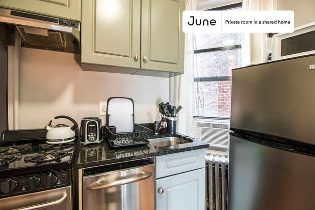 Building Photo - Room in Shared 3 bed/1 bath home in East Village