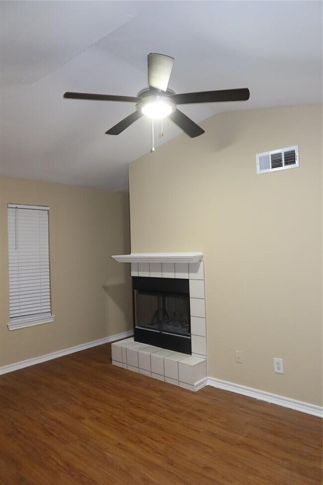 Building Photo - 6804 N Capital of Texas Hwy