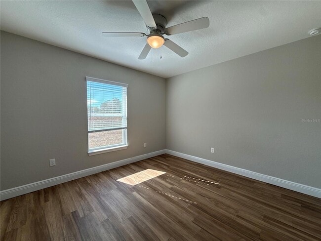 Building Photo - 309 Locust Rd