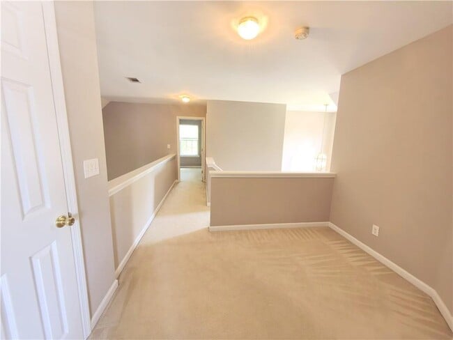 Building Photo - 873 Ashwood Walk